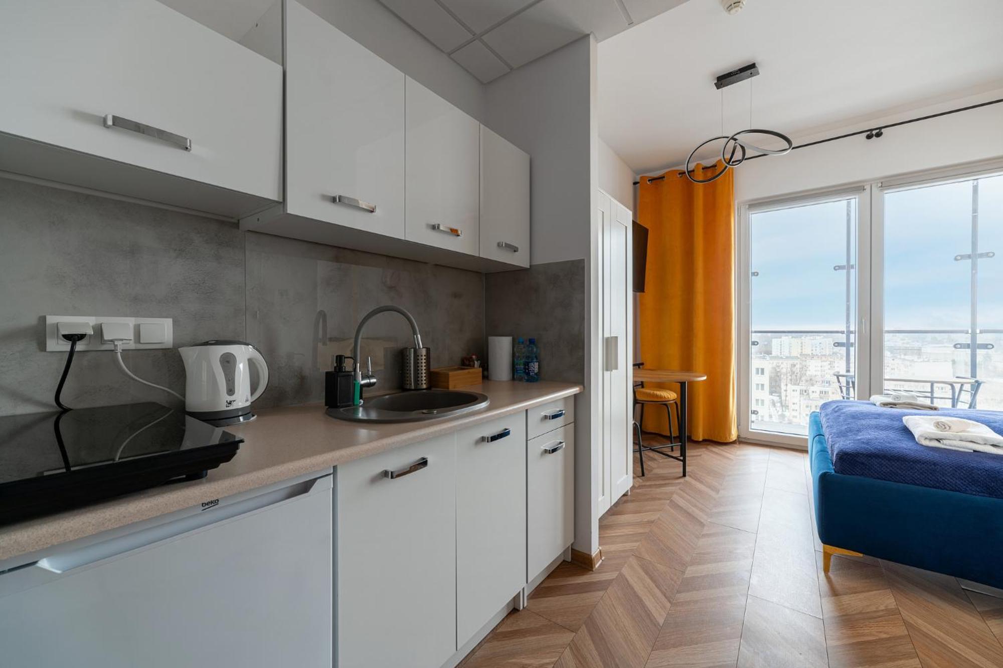 Apartamenty Wola Tower Warsaw Exterior photo