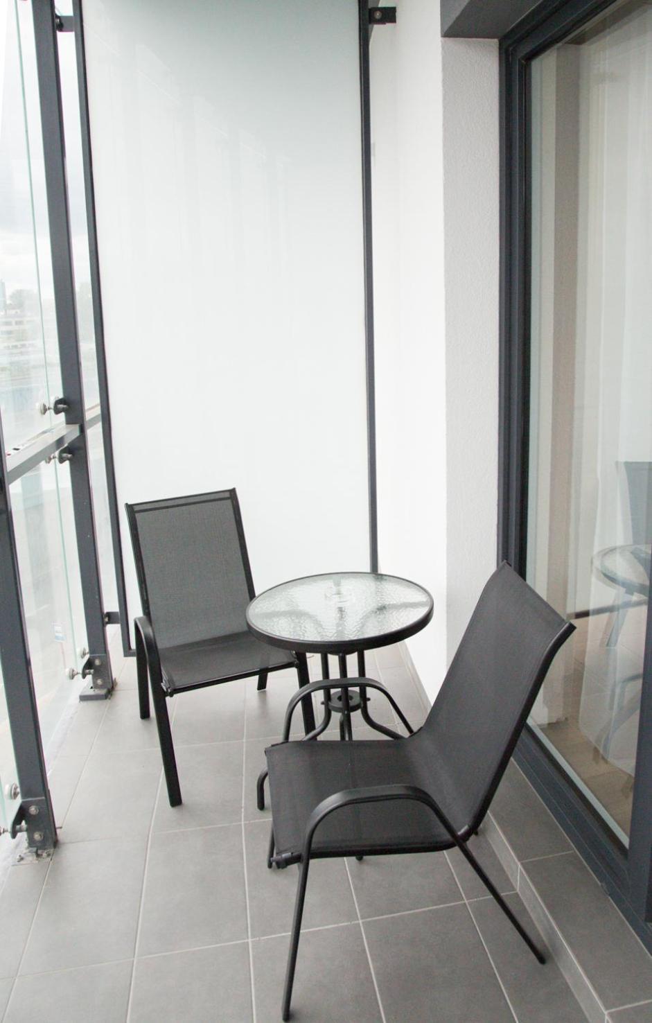 Apartamenty Wola Tower Warsaw Exterior photo