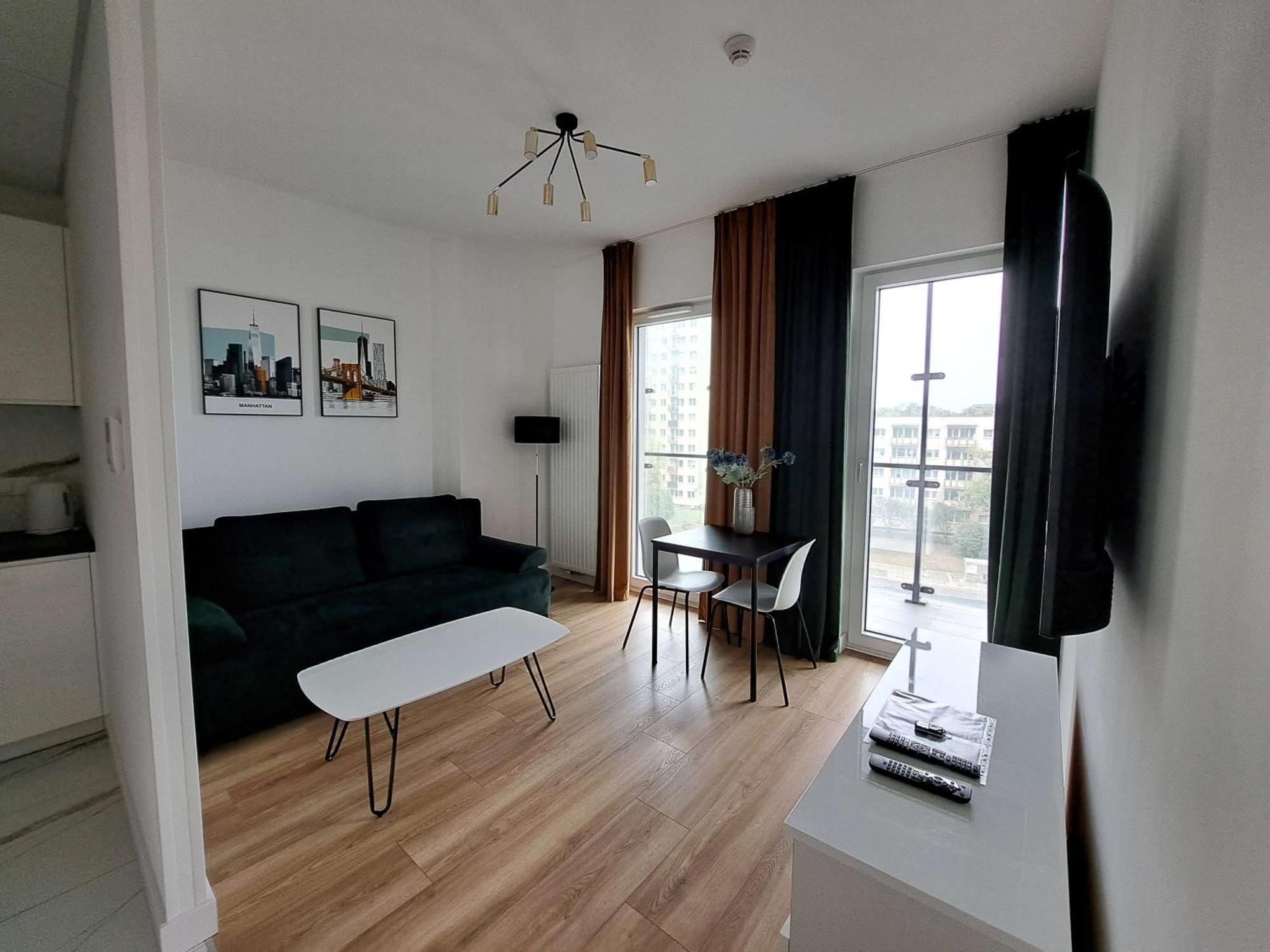 Apartamenty Wola Tower Warsaw Exterior photo