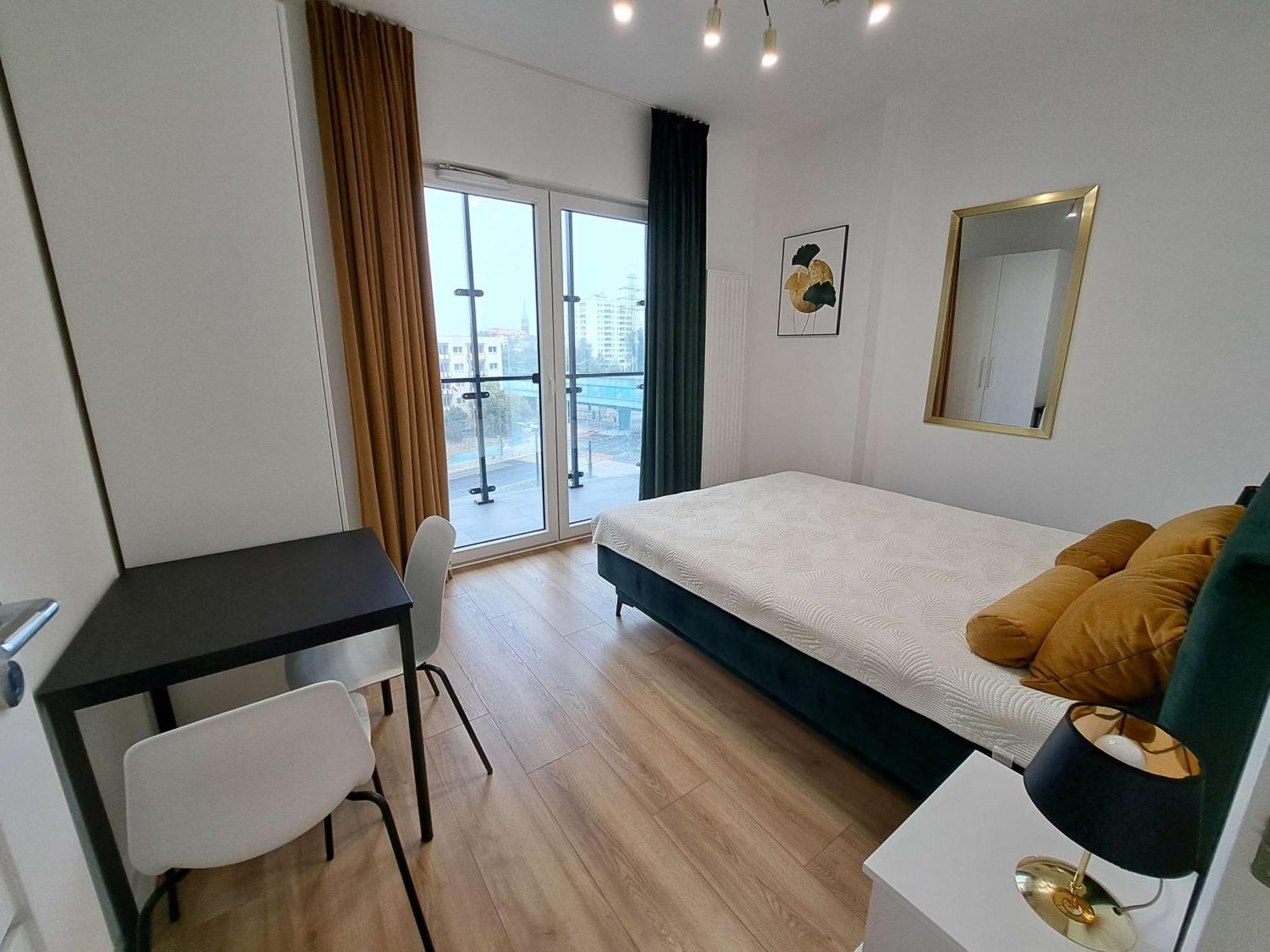 Apartamenty Wola Tower Warsaw Exterior photo